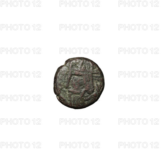 Bronze coin of Vologases III (105–147). Obverse: diademed head of Vologases III facing left. Reverse: eagle with spread wings facing forward. Parthian Kingdom, Iran. Mint. Coin diameter 10.0–10.5 mm; weight 1.90 g.