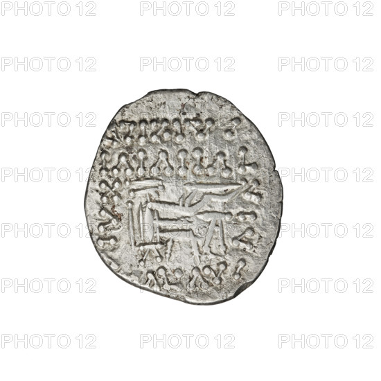 Drachma of Vologases V (191–208). Obverse: bust of Vologases V wearing a tiara, king facing left. Reverse: Arsakes seated on the throne, holding a bow in his hand, facing right; below the arch – monogram. Iconography includes bows (armed), heads, Arsakes I (Parthian king; ca. 247–217 BC). Parthian Kingdom, Ecbatana (Iran). Coin: diameter 18.0–19.0 mm, weight 3.40 g.