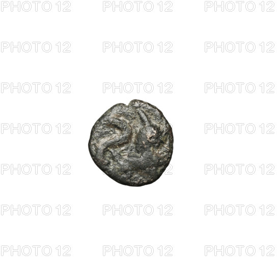 Bronze coin of Artabanos IV (king of Parthia; 213–224 AD). Obverse: diademed head of Artabanos IV, profile facing left. Reverse: lion striding right. Parthian Kingdom, Iran. Diameter 9.0 mm, weight 1.00 g.