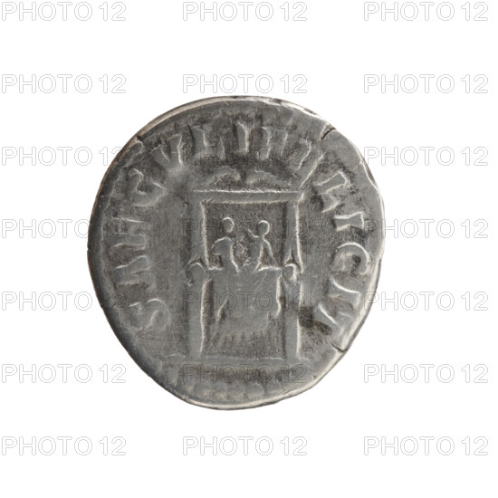 Denarius of Faustina the Younger (ca. 130–176; Roman empress 161–176). Obverse: Draped bust of Faustina II facing right, inscribed FAVSTINA · AVGVSTA. Reverse: Draped throne (pulvinar) with two children — twins Commodus and Antoninus — with legend SAECVLI · FELICIT. Issuer: Marcus Aurelius (121–180; Roman emperor 161–180). Iconography: pulvinar with two children; Commodus (161–192; Roman emperor 177–192) — thrones. Date: 161–176. Place: Rome, Roman Empire. Coin: silver denarius; diameter 16.5–17.0 mm; weight 2.85 g; axis 15°.