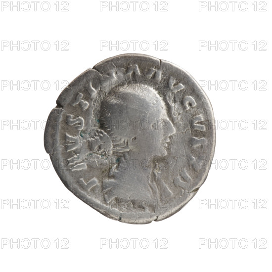 Denarius of Faustina the Younger (ca. 130–176; Roman empress 161–176); issuer Marcus Aurelius (121–180; Roman emperor 161–180). Obverse: draped bust of Faustina II facing right, inscription FAVSTINA AVGVSTA. Reverse: draped throne (pulvinar) on which two children—twins Commodus and Antoninus—are seated, inscription SAECVLI FELICIT. Iconography: pulvinar with two children; thrones. Date: 161–176. Roman Empire, Rome. Coin: diameter 18.0 mm, weight 2.48 g, axis 180°.