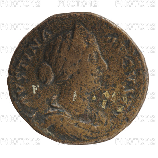 Sestertius, Faustina the Younger (ca. 130–176; Roman empress 161–176), Marcus Aurelius (121–180; Roman emperor 161–180), issuer; obverse: Bust of Faustina II in diadem and drapery facing right, inscription FAVSTINA - AVGVSTA all around; reverse: Faustina as Fecunditas stands frontally, turns her head to the left, holds two infants in her arms, four children stand at her sides (two on each side), inscription TEMPOR - FELIC all around, in SC fields; date: 161–176; Roman Empire (27 BC–476), Rome; coin; diameter 29.5 mm and 31.5 mm; weight 21.00 g; axis 15 degrees.