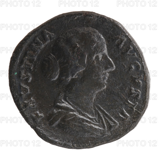 Sestertius of Faustina the Younger (ca. 130–176; Roman empress 161–176). Obverse: draped bust of Faustina II facing right, legend FAVSTINA • AVG. Reverse: draped throne (pulvinar) with two children—twins Commodus and Antoninus—legend SAECVLI FELICIT in the SC section. Issuer: Marcus Aurelius (121–180; Roman emperor 161–180). Date: 161–176. Roman Empire, Rome. Coin: diameter 30.5–31.5 mm, weight 24.20 g, axis 15°.
