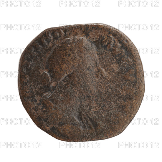 Dupondius/as, Faustina the Younger (ca. 130–176; Roman empress 161–176), Marcus Aurelius (121–180; Roman emperor 161–180) (issuer). Bust of Faustina II in drapery facing right, inscription FAVSTINA·AVGVSTA around. Reverse: Fecunditas (personification) standing right, holding a child in her outstretched left hand and a long scepter in her right, inscription DITAS around, in SC fields. Circa 161–176, Roman Empire, Rome. Coin; diameter 22.5–24.0 mm, weight 12.55 g, axis 180°.
