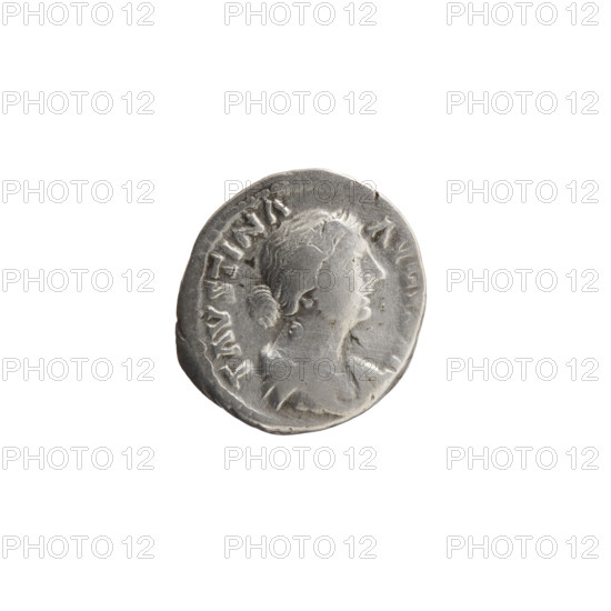 Denarius; issuer: Marcus Aurelius (121–180, Roman emperor 161–180). Obverse: Bust of Faustina II (Faustina the Younger, ca. 130–176, Roman empress 161–176) in drapery facing right, legend FAVSTINA·AVGV. Reverse: Juno veiled, standing left, holding a patera in her right hand and a long scepter in her left, a peacock at her feet on the left, legend IVNONI·REGINAE. Iconography: Faustina the Younger; Juno; scepters; peacocks; paterae; Roman deities. Date: 161–176. Culture/place: Roman Empire, Rome. Object type/material: coin (denarius). Measurements: diameter ~17.0–17.5 mm; weight 3.20 g; axis 165°.