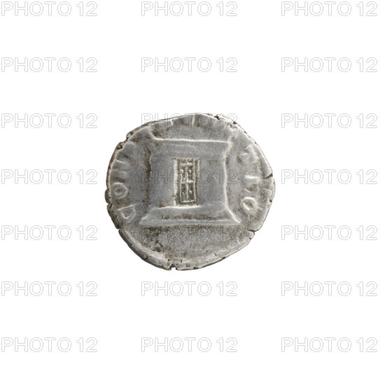 Denarius, Faustina the Younger (ca. 130–176; Roman empress 161–176) (posthumous); issuer: Marcus Aurelius (121–180; Roman emperor 161–180). Obverse: Bust of Faustina II in drapery to the right, legend 'DIVA FAVSTINA PIA' around. Reverse: Rectangular altar with a pair of doors and a finial in the form of horns, inscription 'CONS– RA–TIO' around. Iconography: doors, altars, busts of empresses. After 176, Roman Empire (27 BC–476), Rome. Coin; diameters 16.5 mm and 18.0 mm, weight 2.60 g, axis 180°.