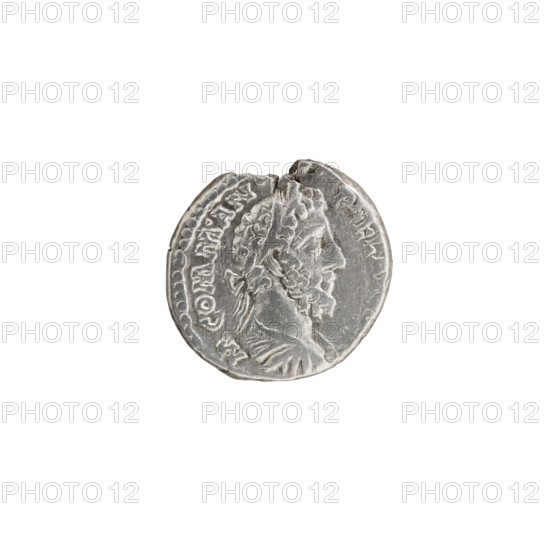 Denarius, Commodus (161–192; Roman emperor 177–192) — obverse: bust of Commodus in laurel wreath, armor and cloak facing right, inscription 'M COMM AN - P FEL A' all around; reverse: Libertas stands frontally, head turned left, holding a liberation cap (pileus) in her right hand and a staff (vindicta) in her left, inscription 'PM TR P XIII IMP - P VIII COS V PP' all around. Date: 187–188, place: Rome, Roman Empire (27 BC–476). Coin; diameter 15.5–16.0 mm, weight 3.35 g, axis 180°.