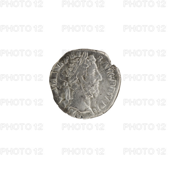 Denarius, Commodus (161–192; Roman emperor 177–192), issuer Commodus. Obverse: head of Commodus in laurel wreath to the right, inscription M COMM ANT P FE - L AVG BRIT PP. Reverse: Securitas (personification) sitting on a throne to the left, holding a globe in his outstretched right hand, inscription COS V DES VI. Date: 189, Rome, Roman Empire (27 BC–476). Coin; diameter 16.5 mm, weight 2.27 g, axis 15°.