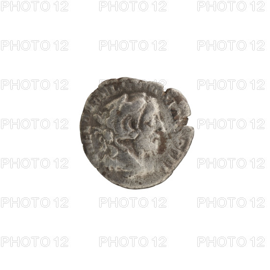 Denarius of Commodus (reigned 177–192). Obverse: head of Commodus in laurel wreath facing right, inscription AEL AV, L, MM, P FEL. Reverse: bust in lion skin or club in the middle of a wreath; inscriptions including HER - CVL / RO -, / , - G horizontally in both fields. Iconography: wreaths, clubs, lion skin (attribute). Date: 191–192. Roman Empire (27 BC–476), Rome. Coin: diameter 16.0–17.0 mm, weight 2.90 g, axis 180°.
