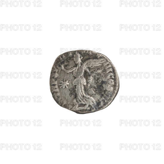 Denarius, Commodus (161–192; Roman emperor 177–192), silver coin. Obverse: Head of Commodus in a laurel wreath facing right, inscription 'L AEL AVREL CO - MM AVG P FEL'. Reverse: Victoria walking left, holding a wreath in her outstretched right hand and a palm branch in her left hand, star in left field, inscriptions 'M TR P XV - II I -' and 'V - III COS VII PP'. Date: 192. Place: Rome, Roman Empire (27 BC–476). Measurements: diameter 15.5–17.0 mm, weight 2.60 g, axis 345°. Subjects/iconography: Roman deities (Victoria), palm branches, wreaths; Commodus iconography.