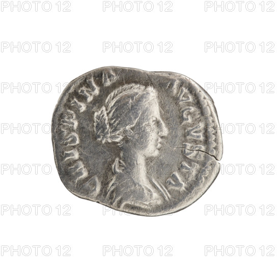 Denarius depicting Crispina (164–192?; Roman empress 178–192) and Commodus (161–192; Roman emperor 177–192). Obverse: Bust of Crispina in drapery facing right, inscription CRISPINA·AVGVSTA. Reverse: Two hands clasped in a grip, inscription CONCORDIA, dated 178–183. Roman Empire, Rome. Coin; silver. Diameter: 15.5–18.5 mm; weight: 2.55 g; axis 180°.