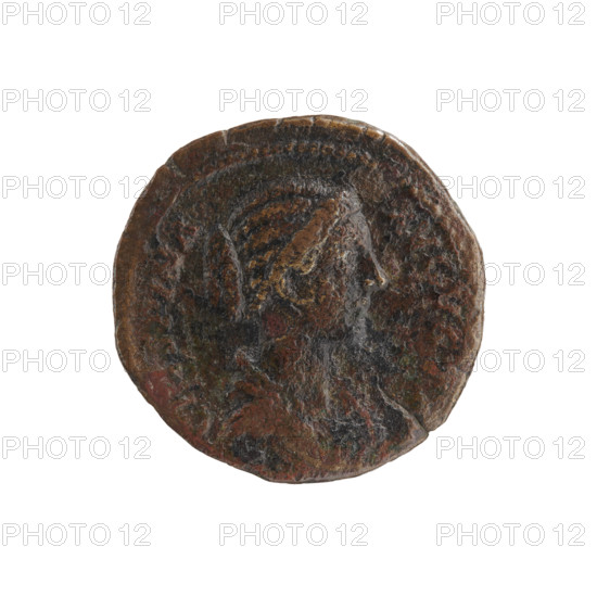 Commodus (161–192 CE; Roman emperor 177–192), issuer; Crispina (164–192?; Roman empress 178–191), depicted; Roman deities; iconography of Crispina and Venus. Obverse: Bust of Crispina in drapery facing right, inscription 'CRISPINA - AVGVSTA' all around. Reverse: Venus stands left, holds an apple in her right hand, drapes a robe over her shoulder with her left, inscription 'V E' all around, in SC fields. Date: 178–183 CE. Roman Empire (27 BCE–476 CE), Rome. Coin: diameter 24.5–25.0 mm, weight 9.01 g, axis 165°.