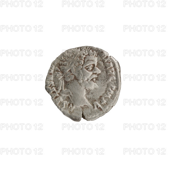 Denarius, Roman deities — Minerva; Septimius Severus (Roman emperor, 146–211) — iconography: shields, spears. Obverse: Head of Septimius Severus in a laurel wreath facing right, inscription L SEPT SEV — RT AVG IMP V. Reverse: Minerva stands left, holding a spear pointing forward and down in her right hand and a round shield in her left, inscription P M TR P III — S II PP. Roman Empire (27 BC–476). Coin: diameter 17.5–18.0 mm, weight 2.52 g, axis 0°.