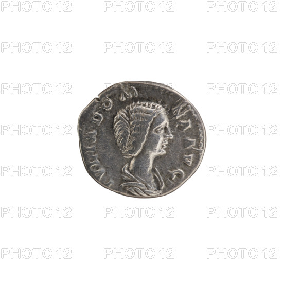 denarius, Julia Domna (ca. 160–217; Roman empress 193–211). Obv.: IVLIADOMNAAVG — bust of Julia Domna facing right, pearl rim. Rev.: VEN V CTR — Venus, naked below the waist, standing with her back turned to the right, holding an apple in her right hand and a palm leaf in her left, leaning against a column, pearl rim. Date: 193–196. Roman Empire (27 BC–476). Rome. Coin. Diameter: 16.5–19.5 mm. Weight: 3.10 g.