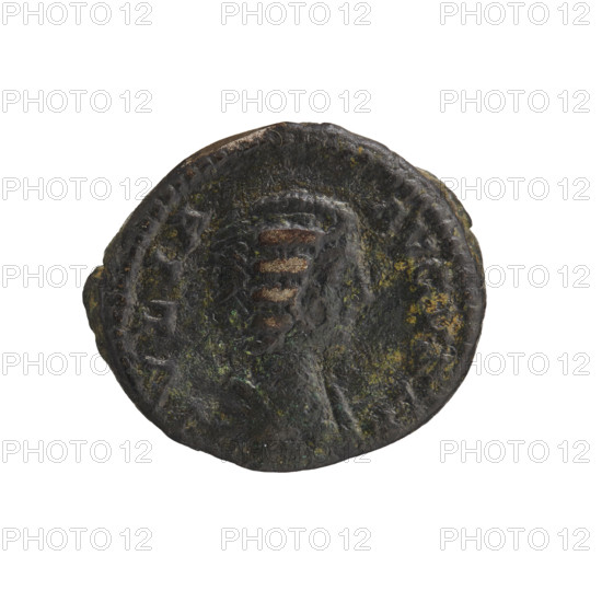 denarius, Julia Domna (ca. 160–217; Roman empress 193–211). Obv.: IVLIA AVGVSTA. Bust of Julia Domna facing right, pearl border. Rev.: PIETAS AVGG. Veiled Pietas stands upright, head turned left, pours incense on a burning altar with her right hand, holds a ciborium in her left hand, pearl border. 198–209, Rome, Roman Empire (27 BC–476). Coin; diameter 16.5–19.0 mm; weight 3.62 g.