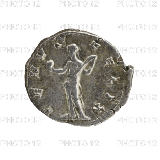 denarius, Julia Domna (ca. 160–217; Roman empress 193–211), Roman Empire; Obv.: IVLIA AVGVSTA — bust of Julia Domna facing right, pearl border. Rev.: VENVS FELIX — Venus standing left, holding an apple in her outstretched right hand, unwinding the folds of her robe with her left, pearl border. Date: 198–209. Rome. Coin. Diameter: 17.0 mm; diameter (rim?): 19.5 mm. Weight: 2.95 g.