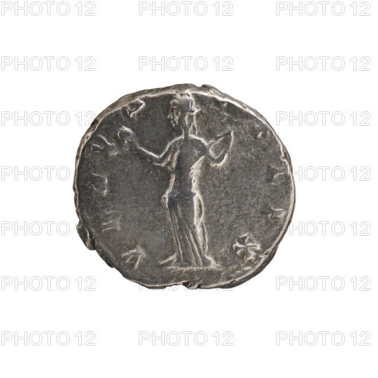Denarius of Julia Domna (ca. 160–217), Roman empress (193–211). Obverse: IVLIA AVGVSTA — bust of Julia Domna facing right, pearl border. Reverse: VENVS FELIX — Venus standing left, holding an apple in her right outstretched hand, unwinding the folds of her robe with her left, pearl border. Date: 198–209. Material: coin. Diameter: 16.0–16.5 mm. Weight: 3.20 g. Style: Roman Empire.