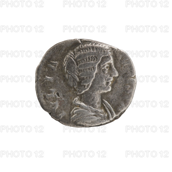 Denarius of Julia Domna (ca. 160–217; Roman empress 193–211), Roman Empire. Obverse: IVLIA AVGVSTA — bust of Julia Domna facing right, pearl border. Reverse: FELIX — Venus standing turned left, holding an apple in her right outstretched hand, unwinding the folds of her robe with her left hand, pearl border. Date: 198–209. Rome. Coin. Diameter 16.5–19.5 mm, weight 2.75 g.