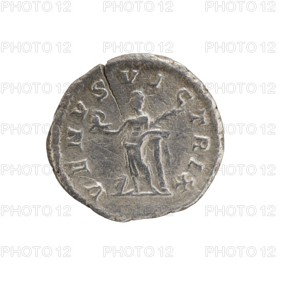 Denarius, Julia Domna (ca. 160–217; Roman empress 193–211). Obverse: IVLIA AVGVSTA — bust of Julia Domna facing right, pearl border. Reverse: VENVS VICTRIX — nude Venus standing left, holding a helmet in her right hand and a palm leaf in her left, resting her elbow on a column; shield at her feet, pearl border. 198–209 CE. Roman Empire. Rome. Coin; diameter 17.0–18.0 mm; weight 2.88 g.