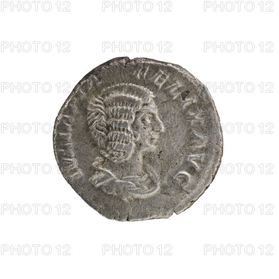 Denarius of Caracalla (188–217 CE; Roman emperor 198–217) featuring Julia Domna (ca. 160–217; Roman empress 193–211). Obverse: IVLIAPIA FELIX AVG — bust of Julia Domna facing right, pearl border. Reverse: DIANA LV CIFERA — Diana standing straight, head turned left, holding a lit torch in both hands, pearl rim. Minted in Rome, 211–217 CE. Coin (Roman Empire, 27 BC–476): diameter ~17.5–18.0 mm, weight 2.45 g.