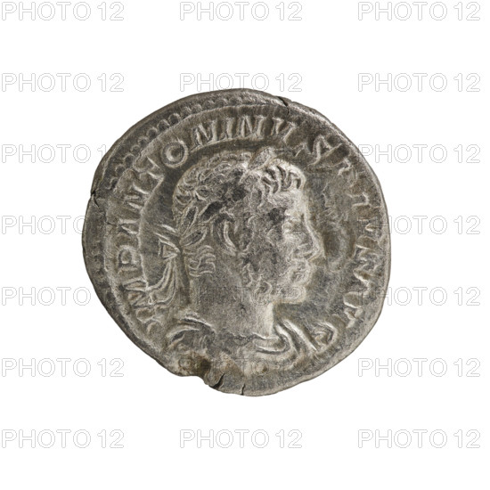 Denarius of Elagabalus (reigned 218–222). Obverse: Bust of Elagabalus with a laurel wreath and paludamentum facing right; legend IMP ANTONINVS PIVS AVG; pearl border. Reverse: Elagabalus in a laurel wreath and long robe standing left, holding a patera above an altar in his right hand and a club in his left; a bull lies beside the altar; a star in the left field; pearl border. Circa 220–222. Roman silver coin; diameter 18.0 mm, weight 2.89 g.