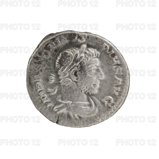 Denarius of Elagabalus (Roman emperor, 218–222). Obverse: Bust of Elagabalus facing right, wearing a laurel wreath and paludamentum; inscription IMP ANTONINVS PIVS AVG; pearl border. Reverse: Elagabalus standing right, wearing a laurel wreath and long robe, holding a patera above an altar in his right hand and a club in his left; a star in the right field; inscription SACERD DEI SOLIS ELACAB; pearl border. Date: 220–222. Roman Empire. Coin; diameter ~18–19 mm; weight 3.43 g.