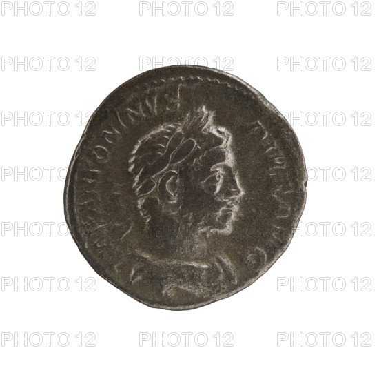 Denarius of Elagabalus (Emperor 218–222), Roman Empire, 222. Obverse: Bust of Elagabalus with laurel wreath and paludamentum facing right, pearl rim; legend IMP ANTONINVS PIVS AVG. Reverse: Elagabalus in a laurel wreath and long robe standing left, holding a patera above an altar in his right hand and a club in his left; star in the left field, pearl rim; legend PM TR PV COS III PP. Coin: diameter ~18.5–19.0 mm, weight 2.77 g. Iconography: standing emperor, emperor before the altar; attributes: patera, club.