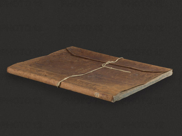 Atlas Silesiae id est Dvcatvs Silesiae generalliter quatuor mappis nec non specialiter XVI mappis tot principatvs repraesentatibvs geographice exhibitvs : addita praefatione qua de historian huius atlantis agitvr; Schubarth, Mattheus von (1723-1758), cartographer; Wieland, Johann Wolfgang (?-1736); Homann, Johann Baptist; heirs; publisher (1730-1848); Silesia (Prussia; 1742-1918); maps; cartography; repossession (Jelenia Góra); stamp; stamps; 1750; Nuremberg; atlas; binding: height 62.2 cm, width 48.2 cm, depth 3 cm