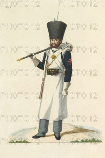 Sappeur, of the National Infantry, print, A Dutch sapper of the National Infantry, with the axe on his shoulder. Plate 15. Uniform representation in 'Description of the Royal Dutch Troops' by JF Teupken, 1823., printmaker: Dirk Sluyter, Netherlands, after drawing by Bartholomeus Johannes van Hove, publisher: Jan Frederik Teupken, publisher: Gebroeders van Cleef, printer (person): Giunta d'Albani, Gebroeders, The Hague, 1823, Dirk Sluyter, Bartholomeus Johannes van Hove, Jan Frederik Teupken, Gebroeders van Cleef, Giunta d'Albani, printer (person), paper, etching, engraving, hand coloring, etching and engraving, hand colored, height 300 mm x width 205 mm, (military) uniforms, uniform, infantry, Period, 1820 - 1823, A full-length colored illustration of a standing man in a historical military uniform set against a pale, mostly empty background, wearing a tall, dark fur hat topped with a small round pompon and a slender spike, a dark blue coat with long sleeves and a red emblem on one sle...