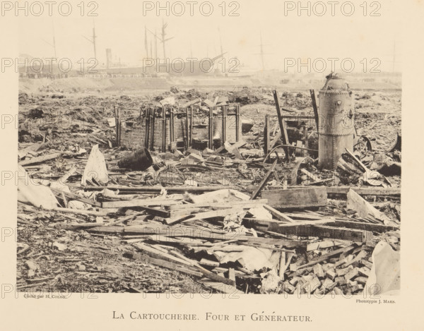 Remains of the oven and generator of a munitions factory that exploded in Oosterweel near Antwerp in 1889, La cartoucherie. Four et générateur, page, photomechanical print, number: '17', photographer: Henri Colon, Oosterweel, cliché maker: anonymous, Belgium, printer (person): J. Maes (possibly), Antwerp, 1889, printer (person), paper, collotype, light pressure, height 165 mm x width 230 mm, Image on page 17., ruin of a building, architecture, Explosion of a munitions factory in Oosterweel in 1889, A wide scene of debris and broken wooden planks scattered across uneven ground with mud and rubble; in the foreground torn cloth and splintered beams lie mixed with fragments of construction materials and a large upturned barrel; toward the middle a ruined circular brick structure held by vertical metal supports sits among piles of broken boards and loose bricks; nearby are upright wooden frames and a tall cylindrical metal tank with rivets and attached fittings standing amid more wreckage; ...