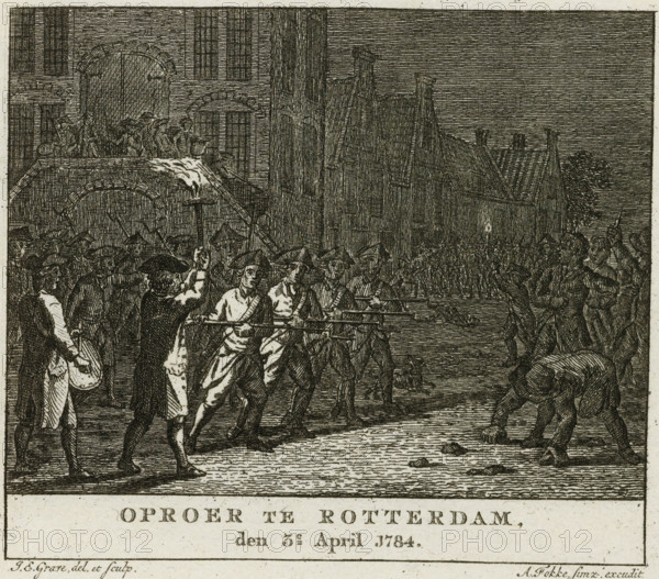 Violence between the Civic Guard and Orangists in Rotterdam, 1784, Uprising in Rotterdam, April 3, print, historical print, Violent clash between the Ninth Civic Guard and Orangists in front of the city hall in Rotterdam, on the evening of April 3, 1784., printmaker: Jan Evert Grave, Northern Netherlands, publisher: Arend Fokke Simonsz., 1784 - 1792, paper, etching, height 110 mm x width 120 mm, Used as illustration in: Arend Fokke Simonsz. De vaderlandsche historie in themata. Amsterdam: Arend Fokke Simonsz., editions between 1783-ca. 1792., street-fights, riots, Patriot Period (1780-1795), Rotterdam, Period, 1784-04-03, A detailed engraved scene shows a crowded street in front of tall brick buildings with arched doorways and windows; groups of men in period clothing and tricorn hats march and stand in formation carrying long guns and muskets while others crowd the sidewalks and a raised platform where more figures lean and gesture; the foreground includes marching soldiers with visib...