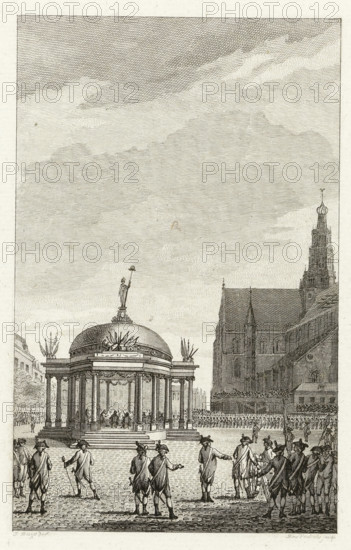 Swearing-in of the government regulations in Haarlem, 1787, print, Solemn ceremony with the swearing-in of the new government regulations in a temple erected on the Grote Markt in Haarlem, September 5, 1787. Militias are lined up around the square., printmaker: Reinier Vinkeles (I), Northern Netherlands, after drawing by Jacobus Buys, 1795, paper, etching, engraving, etching and engraving, proof print before the letter, height 218 mm x width 155 mm, Used as illustration in: PA Loosjes. Vaderlandsche historie, vervattende de geschiedenissen, der Vereenigde Nederlanden, Ten onmiddelyken vervolge van Wagenaar's Vaderlandsche historie. Amsterdam: Johannes Allart, vol. 15, warfare, military affairs (citizen soldiery, civil guard, citizen militia), proclamation of new government, Patriot Period (1780-1795), Haarlem, St. Bavo Church (Haarlem), Grote Markt (Haarlem), Period, 1787-09-05, A large domed pavilion with columns stands on a stepped base in an open paved square, topped by a statue hol...