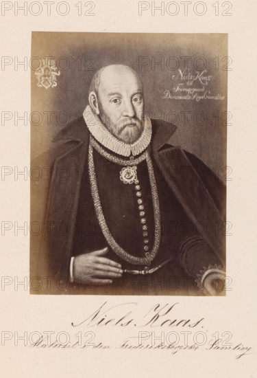 Photo reproduction of a painting depicting a portrait of Niels Kaas, Niels Kaas, photograph, reproduction, page, inscription: 'Maleriet i den Frederiksborgske Samling', photographer: Julius Wulff, after painting by anonymous, c. 1858 - in or before 1862, paper, albumen print, albumendruk, height 165 mm x width 123 mm, Person, politician, eg party leader, A sepia-toned portrait of a seated man shown from the torso up wearing a dark robe with a wide collar and a ruffled white neckpiece, a short beard and mustache, and a balding head; he has a long decorative chain draped around his neck with a medallion at the center and a row of buttons down his garment, one hand resting on his abdomen and the other partially visible at the lower right edge, a decorative emblem near the upper left of the portrait, and ornamental script visible at the top right and below the image.