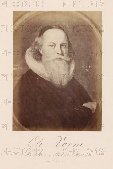 Photo reproduction of a painting depicting a portrait of Olaus Wormius, Ole Vorm, photograph, reproduction, page, inscription: 'Maleriet i Aarhus Kathedral Skole.', photographer: Julius Wulff, after painting by Karel van Mander (I), c. 1858 - in or before 1862, paper, albumen print, height 165 mm x width 124 mm, Person, Olaus Wormius, physician, doctor, A sepia-toned portrait of a bearded man shown from the chest up inside an oval frame, wearing a dark garment and a large white ruffled collar, with wavy hair at his temples and a full mustache and beard; the background is a textured dark oval area surrounded by a lighter border, and the lower part of the image shows a pale margin with cursive handwriting that is visible but not described.