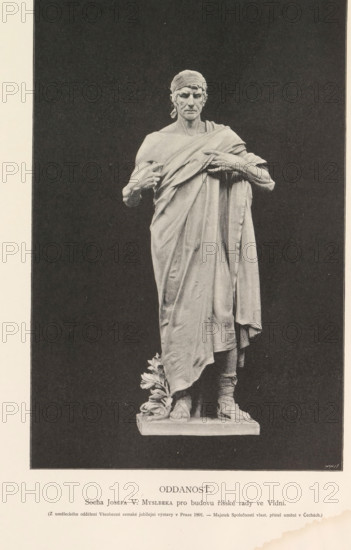 Oddanost, Sculpture, depicting a personification of devotion, page, photomechanical print, Prague, cliché maker: Carl Bellmann, c. 1891 - in or before 1895, photographer, paper, autotypie, height 175 mm x width 119 mm, adult man, A monochrome photograph of a full-length statue of a standing figure draped in a long flowing garment, the figure wearing a headwrap and sandals, with arms bent and hands holding the fabric across the chest, visible musculature and facial features with a solemn expression, a wreath-like element near the base at the figure's feet, the statue set against a dark rectangular backdrop with a light border and a lighter area below the image.