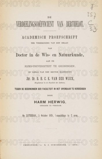 The distribution coefficient of Berthelot, book, writer (clerical worker): Harm Herwig, publisher: Roelof Jacob Schierbeek, Groningen (city), 1878, writer (clerical worker), textile materials, pasteboard, linen (material), paper, printing, albumen print, color on edge, height 229 mm x width 141 mm x thickness 10 mm, The image shows a cream-colored page with multiple lines of centered printed text in varying serif typefaces and sizes, a small decorative wavy line near the top and another nearer the middle, pencil marks and numerals written vertically near the upper right edge, slight foxing and age spots along the margins, and faint horizontal dotted and solid divider lines toward the lower portion of the page.