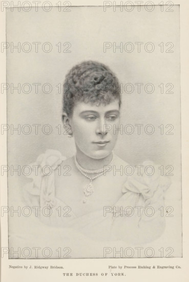 The Duchess of York, reproduction, page, photomechanical print, photographer: Joseph Ridgway Bridson, cliché maker: Process Etching & Engraving Co., after drawing by anonymous, c. 1888 - in or before 1893, paper, autotypie, height 165 mm x width 114 mm, Person, Victoria Maria Augusta Louise Olga Pauline Claudine Agnes van Teck, queen, A monochrome portrait of a woman shown from the chest up, facing slightly to her left with her gaze directed downward, featuring short curly hair, small earrings, and a multi-strand necklace with a pendant, wearing a dress with puffed sleeves and decorative bows at the shoulders, rendered against a plain light background within a bordered rectangular frame.