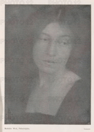 Lenore, Portrait of an unknown woman, page, photomechanical print, monogram: 'MR&C', photographer: Mathilde Weil, Philadelphia, cliché maker: Meisenbach, Riffarth & Cie., c. 1898 - in or before 1903, North America, paper, autotypie, height 165 mm x width 88 mm, historical persons - BB - woman, A grainy, faded portrait of a person shown from the shoulders up with a soft, blurred face and long hair framing the head, a pale neck and décolletage visible against a darker background, the image bordered by a thin rectangular frame and set on a lighter surrounding margin.