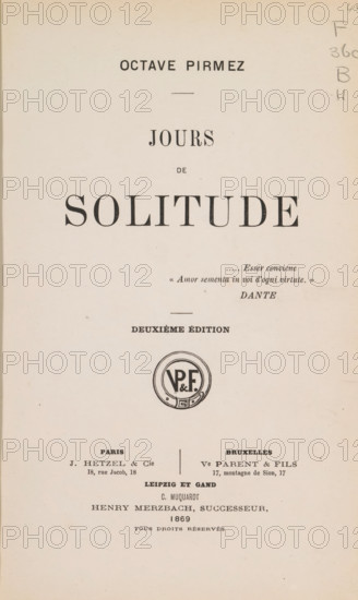 Jours de solitude, book, writer (clerical worker): Octave Pirmez, publisher: J. Hetzel et Cie., Paris, publisher: Parent et Fils, Brussels, publisher: C. Muquardt, Ghent, Leipzig, c. 1869, writer (clerical worker), pasteboard, biological material, paper, leather, printing, albumen print, combined marbled paper, height 234 mm x width 161 mm x thickness 29 mm, A cream-colored page with centered large serif headings and smaller lines of text arranged vertically, a circular decorative emblem near the middle, faint pencil marks at the top right edge, and a mostly blank lower half showing slight paper texture and minor spots.