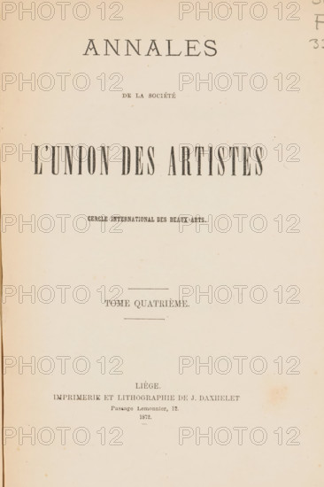 Annales de la Société l'union des artistes, book, annotation: 'APR, 1998', publisher: J. Daxhelet, Liège, 1872 - 1878, J. Daxhelet, publisher, pasteboard, paper, printing, lithography, stone marbled paper, cocoa marbled paper, albumen print, carbon print, height 248 mm x width 170 mm x thickness 43 mm, A cream-colored page with a vertical crease along the left edge and small scattered foxing spots, showing several lines of centered printed elements interrupted by thin horizontal rules, and a small ink smudge near the right edge.