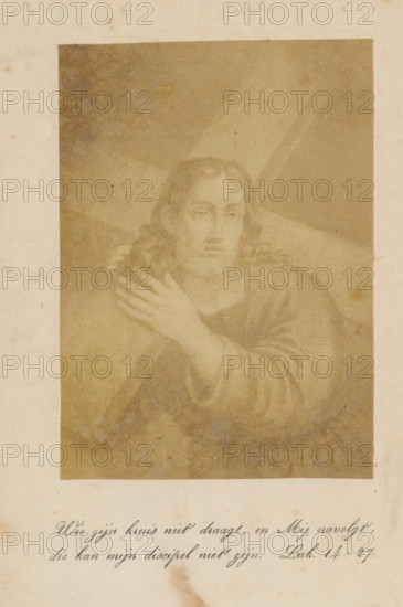 Photo reproduction of a print of the carrying of Christ, photograph, reproduction, page, after print by anonymous, c. 1856 - in or before 1861, photographer, after print by, paper, albumen print, height 110 mm x width 79 mm, Photo opposite title page., carrying of the cross: Christ bearing the cross, alone or with the help of others (eg Simon the Cyrenian), A sepia-toned engraving of a bearded man with shoulder-length hair shown from the chest up, facing forward with a solemn expression; one hand rests across his chest and shoulder while a large diagonal beam crosses behind him; he wears a draped garment with visible textured shading, and the image is bordered by a lighter area of aged paper with small stains.