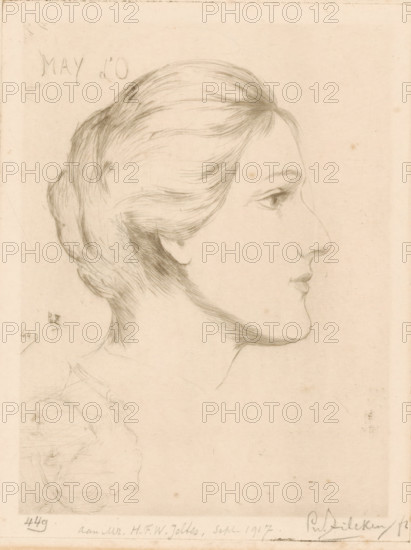 May d'O (original title on object), print, Portrait of May Okolicsányi., print maker: Philip Zilcken (signed by artist), dedicated to: Hendrik Frederik Willem Jeltes (signed by artist), 1917-09, Philip Zilcken, Hendrik Frederik Willem Jeltes, printmaker, paper, drypoint, intaglio printmaking technique, height 179 mm x width 138 mm, historical persons, A pencil drawing on aged paper showing a woman's head in profile facing right, with hair swept back and pinned at the nape, a defined eyebrow and eye, a straight nose and closed lips, a slender neck and part of a shoulder; faint secondary sketches of another head appear near the lower left, and light smudges and small stains are visible on the paper.