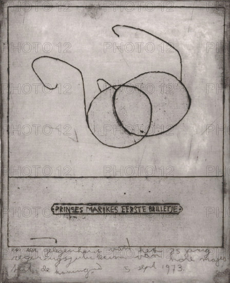 Princess Marijke's first pair of glasses, print, Glasses. Text in frame: Princess Marijke's first pair of glasses. Etching on the occasion of the 25th anniversary of the reign of Her Majesty the Queen 5 Sept. 1973, title: 'Princess Marijke's first pair of glasses. Etching on the occasion of the 25th anniversary of the reign of Her Majesty the Queen 5 Sept. 1973', annotation: 'self-printed', signature: 'Desjardijns', printmaker: Dave Desjardijn, 1973, Dave Desjardijn, printmaker, paper, etching, height 179 mm x width 145 mm, Person, Juliana of the Netherlands, royal house, Netherlands, Period, 1973-09-05, A rectangular grayscale image divided by thin dark lines into three horizontal panels with the top panel showing two overlapping oval shapes outlined in a dark rough line and connected to a looping curved line that extends upward and sideways, the middle panel mostly empty with a small elongated dark rounded plaque centered near its top edge, and the bottom panel containing faint cursi...