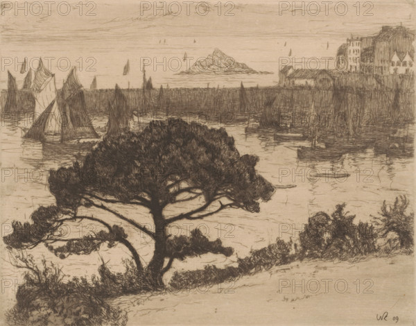 Fischerhafen in den Bretagne (original title on object), print, View of a harbor with sailboats., printmaker: Walter Zeising (signed by artist), Dresden, 1909, Saxony, paper, etching, drypoint, intaglio printmaking technique, height 187 mm x width 238 mm, harbor, sailing-ship, sailing-boat, prospect of village, silhouette of village, Brittany, A sepia-toned sketch of a coastal scene showing a large windswept tree in the foreground with a thick trunk and dense, rounded foliage, layered shrubs and low vegetation around its base, a calm body of water beyond with reflected lines and ripples, several sailboats with dark triangular sails clustered near the shore and farther out, a low pier or breakwater stretching across the middle distance, a rocky island rising from the water on the horizon, and a cluster of tall buildings and waterfront structures at the right edge, all rendered with fine cross-hatched lines and delicate linear shading under a lightly sketched sky.