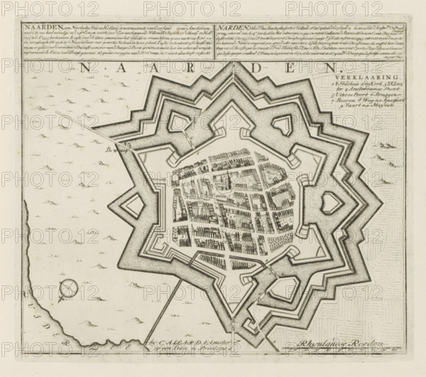 Map of Naarden, Naarden, a Dutch city in Holland, Les Principales Forteresses & Villes Fortes, d'Espagne, de France, d'Italie, de Savoië, d'Allemagne & des Païs-Bas, Naaukeurige Illustratie der Voornaamste Sterke Steden en Vestingen in Spanjen, Vrankryk, Italien, Savoyen, Duytsland en Nederlanden, print, album page, map, Map of the Dutch city of Naarden. With texts in Dutch and French., printmaker: Abraham Allard, Amsterdam, printmaker: Carel Allard, publisher: Carel Allard, publisher: Pieter van der Aa (I), Leiden, grantor of privilege: States of Holland and West Friesland, 1701 - 1733, Abraham Allard, Carel Allard, Pieter van der Aa (I), States of Holland and West Friesland, publisher, grantor of privilege, paper, etching, height 239 mm x width 275 mm, fortifications, military engineering, maps of cities, War of Spanish Succession, Period, 1701 - 1713, A detailed black and white engraved map fragment showing a star-shaped fortified town with multiple concentric ramparts and angular b...