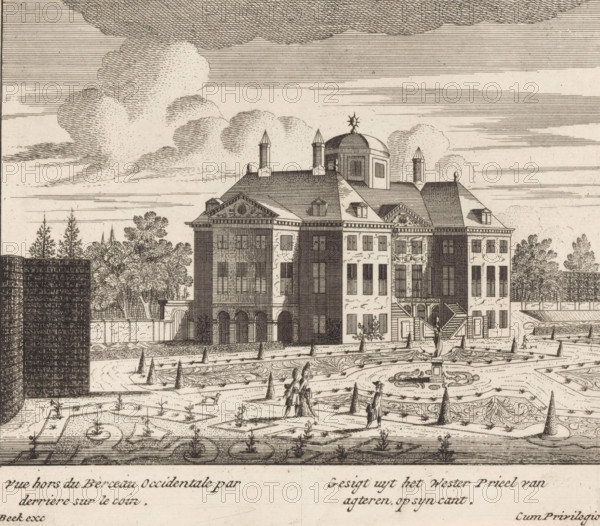 View of the side and back of Huis ten Bosch, Gesigt uyt het wester prieel van agteren, op syn cant, Vue hors du berceau occidentale par derriere sur le coin, print, View of the side and back of Huis ten Bosch and part of the gardens, seen from the western gazebo., printmaker, publisher, grantor of privilege, The Hague, paper, etching, height 169 mm x width 192 mm, palace, French or architectural garden, formal garden, Paleis Huis ten Bosch, A detailed ink engraving shows a large classical building with multiple stories, arched openings at ground level, rows of shuttered windows, pitched roofs with dormers, a central dome topped by a decorative finial, and small chimney-like towers; in front of the building is a formal garden with patterned parterres, low cone-shaped topiaries, paths, and sculptural elements, and several small human figures walk or stand within the garden; trees and hedges frame the sides and background, and the sky above is filled with large, hatched clouds and horizon...