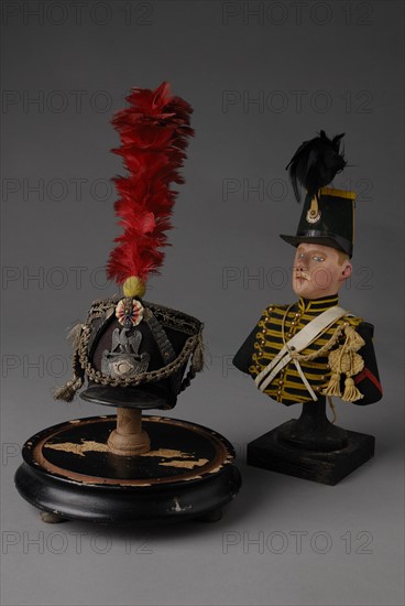 Shako miniature et figurine de "chasseurs à pied"