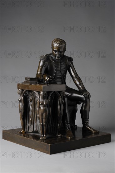 Moutony, "L'Empereur Napoléon Ier assis à une table, étudiant une carte de l'Europe"