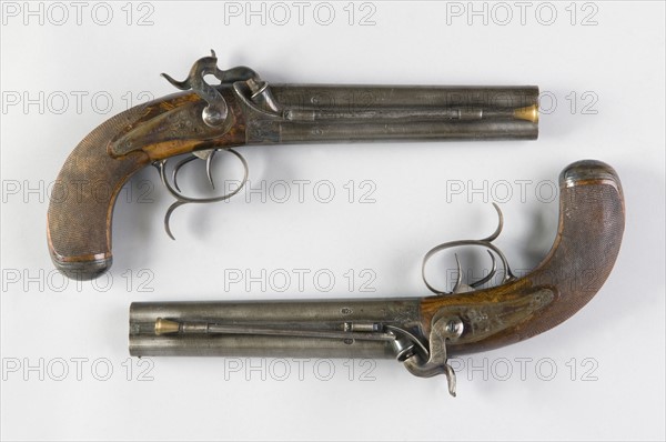 Paire de pistolets à percussion d'officier, genre 1855
