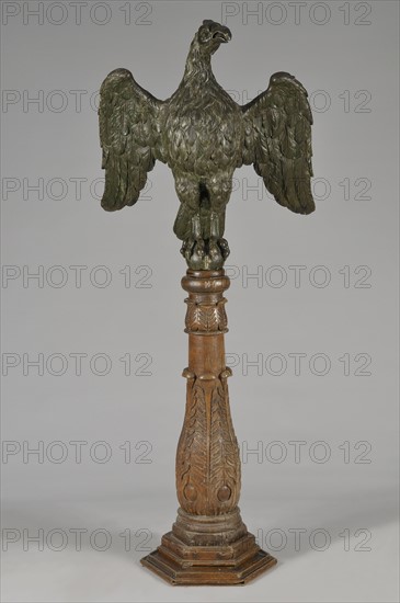 Lutrin en bois sculpté, à l'Aigle impérial laqué vert,19e siècle